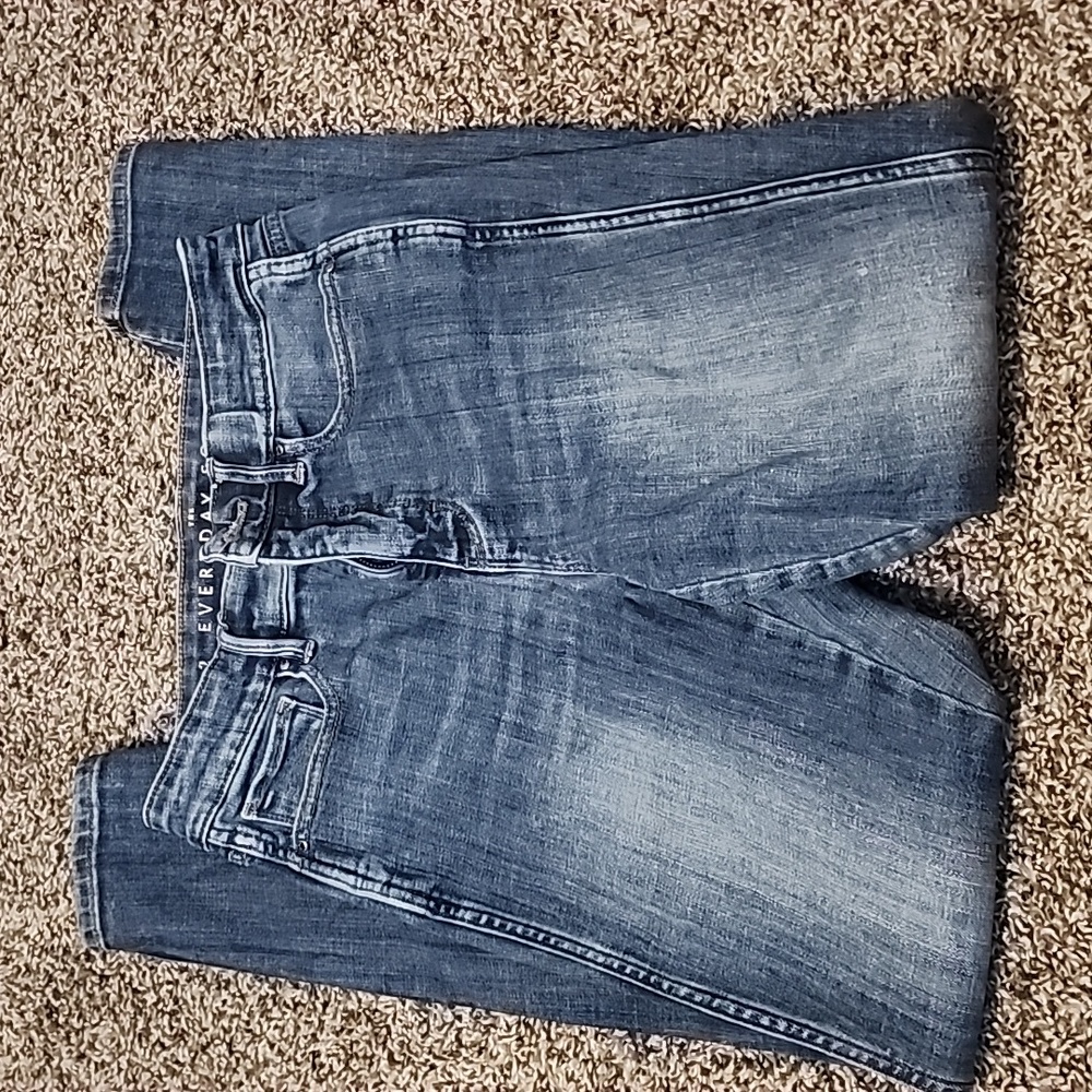 White House Black Market sz 2 Extra High Rise Skinny Jeans